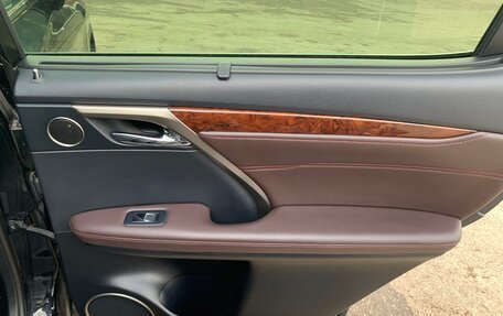 Lexus RX IV рестайлинг, 2017 год, 3 500 000 рублей, 14 фотография