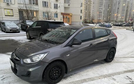 Hyundai Solaris II рестайлинг, 2011 год, 860 000 рублей, 11 фотография