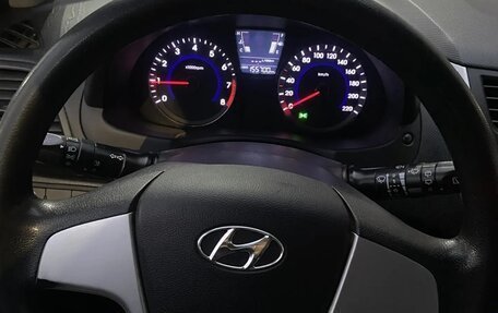 Hyundai Solaris II рестайлинг, 2011 год, 860 000 рублей, 10 фотография