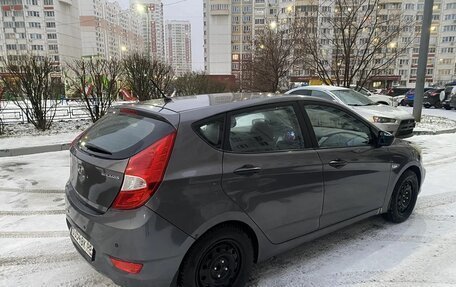 Hyundai Solaris II рестайлинг, 2011 год, 860 000 рублей, 4 фотография