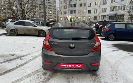 Hyundai Solaris II рестайлинг, 2011 год, 860 000 рублей, 6 фотография