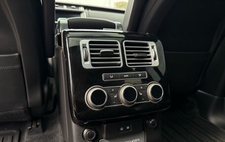 Land Rover Range Rover IV рестайлинг, 2017 год, 555 500 рублей, 14 фотография