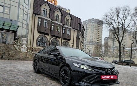 Toyota Camry, 2019 год, 2 400 000 рублей, 3 фотография
