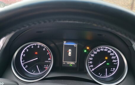 Toyota Camry, 2019 год, 2 400 000 рублей, 10 фотография