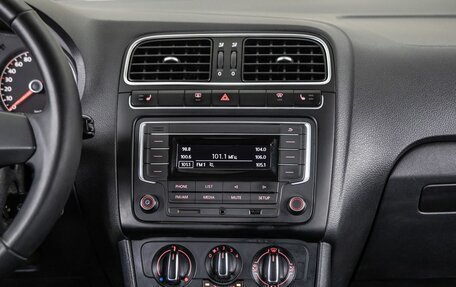 Volkswagen Polo VI (EU Market), 2011 год, 758 000 рублей, 18 фотография