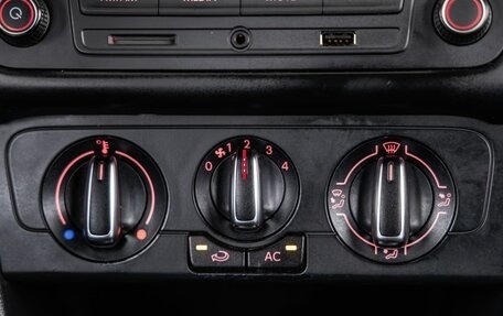 Volkswagen Polo VI (EU Market), 2011 год, 758 000 рублей, 23 фотография