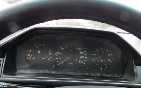 Mercedes-Benz W124, 1993 год, 690 000 рублей, 3 фотография