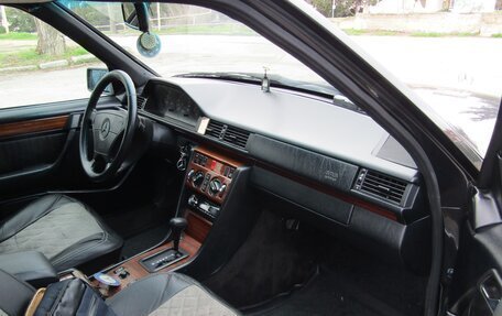 Mercedes-Benz W124, 1993 год, 690 000 рублей, 19 фотография