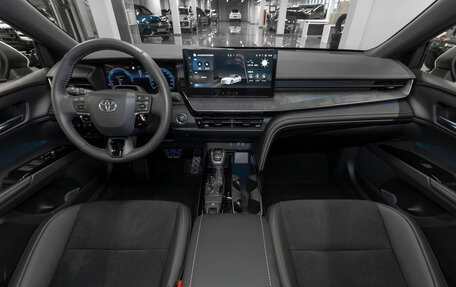 Toyota Camry, 2025 год, 4 800 000 рублей, 8 фотография