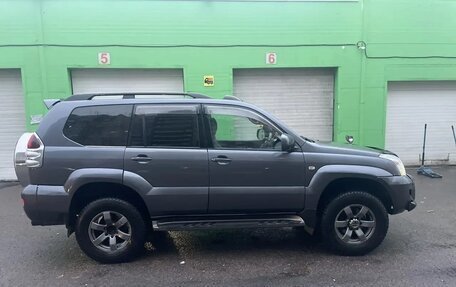 Toyota Land Cruiser Prado 120 рестайлинг, 2003 год, 2 000 000 рублей, 3 фотография