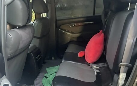 Toyota Land Cruiser Prado 120 рестайлинг, 2003 год, 2 000 000 рублей, 6 фотография