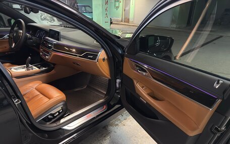 BMW 7 серия, 2015 год, 3 200 000 рублей, 13 фотография