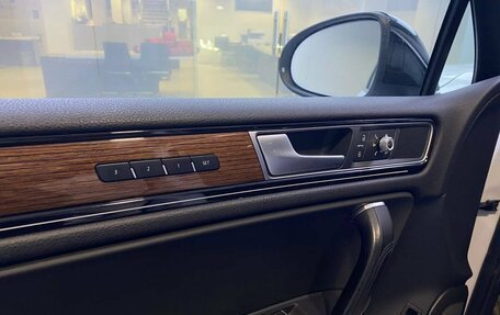 Volkswagen Touareg III, 2017 год, 3 519 000 рублей, 23 фотография