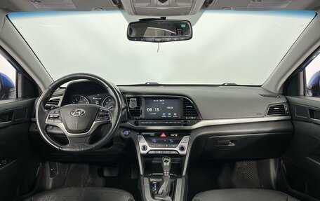 Hyundai Elantra VI рестайлинг, 2016 год, 1 400 000 рублей, 14 фотография