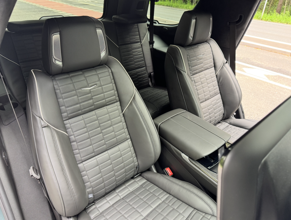 Cadillac Escalade V, 2025 год, 29 000 000 рублей, 6 фотография