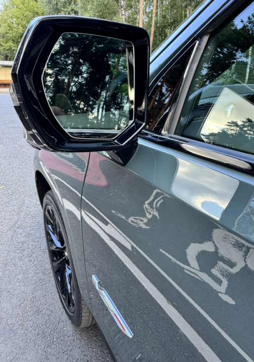 Cadillac Escalade V, 2025 год, 29 000 000 рублей, 23 фотография