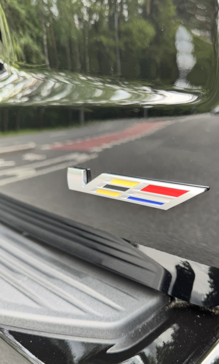 Cadillac Escalade V, 2025 год, 26 800 000 рублей, 7 фотография