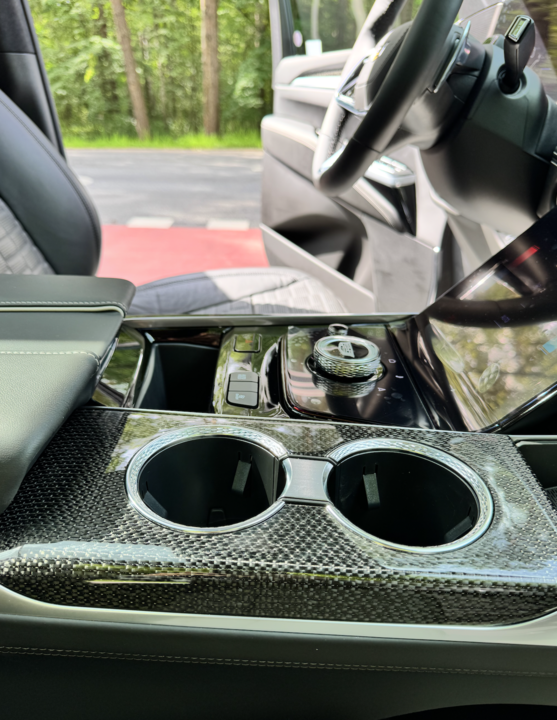 Cadillac Escalade V, 2025 год, 26 800 000 рублей, 16 фотография