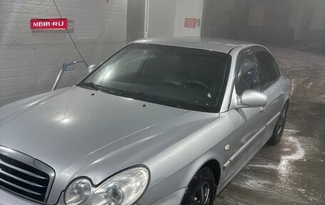 Hyundai Sonata IV рестайлинг, 2005 год, 400 000 рублей, 1 фотография