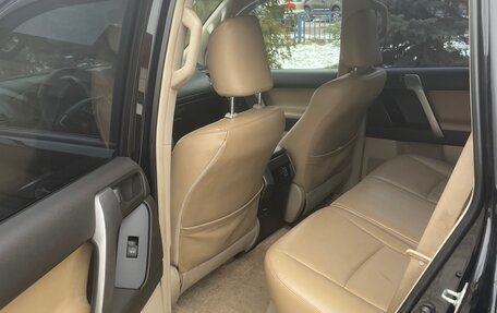 Toyota Land Cruiser Prado 150 рестайлинг 2, 2011 год, 2 099 000 рублей, 11 фотография