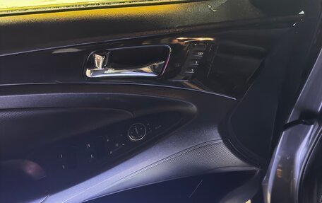 Hyundai Sonata VI, 2011 год, 900 000 рублей, 8 фотография