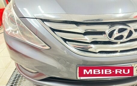 Hyundai Sonata VI, 2011 год, 900 000 рублей, 16 фотография