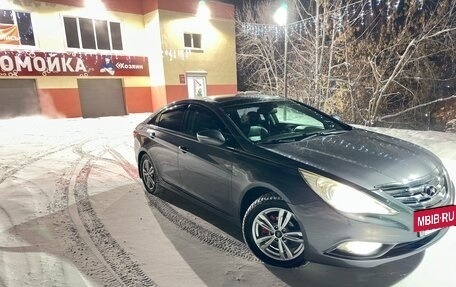 Hyundai Sonata VI, 2011 год, 900 000 рублей, 10 фотография