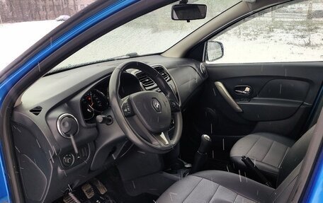 Renault Sandero II рестайлинг, 2016 год, 859 000 рублей, 21 фотография