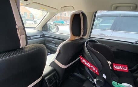 Mitsubishi Outlander III рестайлинг 3, 2019 год, 2 050 000 рублей, 5 фотография