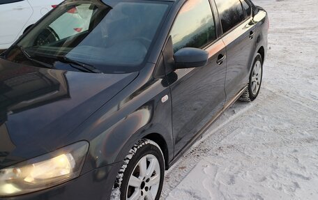 Volkswagen Polo VI (EU Market), 2011 год, 650 000 рублей, 2 фотография