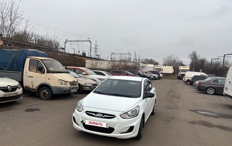 Hyundai Solaris II рестайлинг, 2014 год, 1 000 000 рублей, 8 фотография