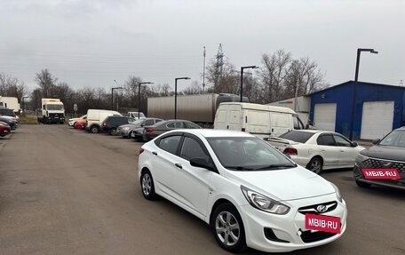 Hyundai Solaris II рестайлинг, 2014 год, 1 000 000 рублей, 7 фотография