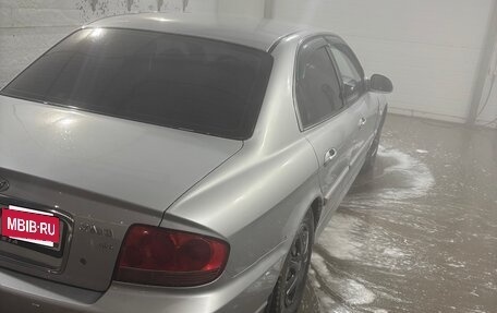 Hyundai Sonata IV рестайлинг, 2005 год, 400 000 рублей, 3 фотография