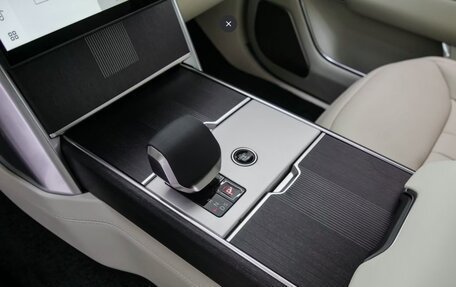 Land Rover Range Rover IV рестайлинг, 2024 год, 24 000 000 рублей, 4 фотография