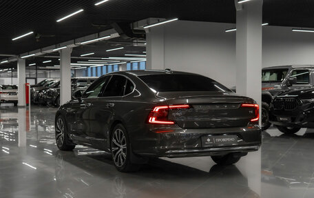 Volvo S90 II рестайлинг, 2020 год, 4 100 000 рублей, 5 фотография