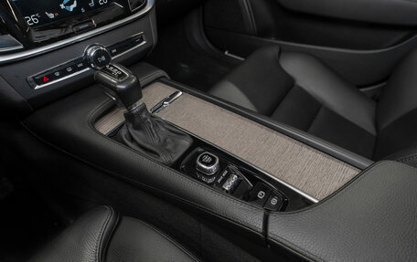 Volvo S90 II рестайлинг, 2020 год, 4 100 000 рублей, 15 фотография