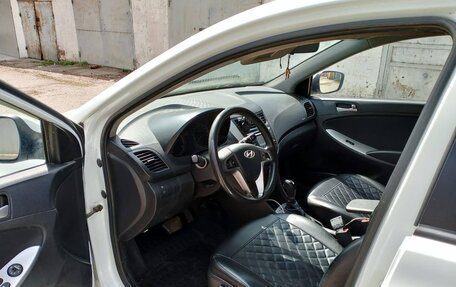 Hyundai Solaris II рестайлинг, 2015 год, 900 000 рублей, 6 фотография