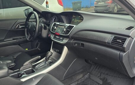 Honda Accord IX рестайлинг, 2013 год, 1 670 000 рублей, 10 фотография