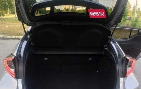 Toyota C-HR I рестайлинг, 2017 год, 2 500 000 рублей, 6 фотография