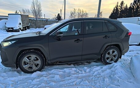 Toyota RAV4, 2021 год, 3 500 000 рублей, 2 фотография