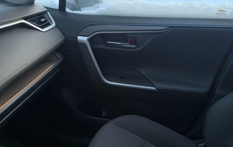Toyota RAV4, 2021 год, 3 500 000 рублей, 9 фотография