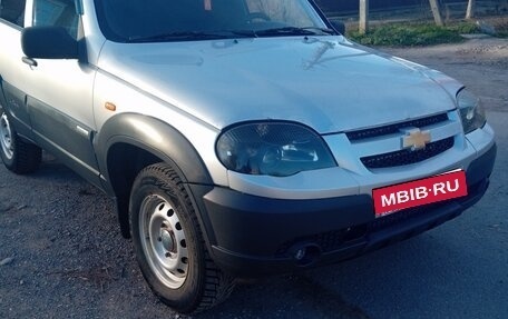 Chevrolet Niva I рестайлинг, 2009 год, 475 000 рублей, 3 фотография