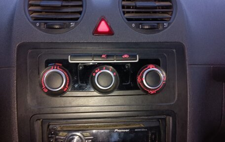 Volkswagen Caddy III рестайлинг, 2011 год, 1 000 000 рублей, 6 фотография