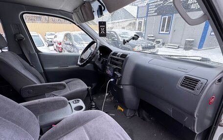 Toyota HiAce, 2004 год, 695 000 рублей, 18 фотография