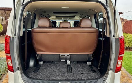 Hyundai Grand Starex Grand Starex I рестайлинг 2, 2019 год, 3 850 000 рублей, 15 фотография