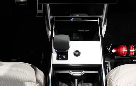 Land Rover Range Rover IV рестайлинг, 2025 год, 24 200 000 рублей, 21 фотография