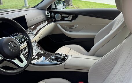 Mercedes-Benz E-Класс, 2019 год, 4 800 000 рублей, 6 фотография