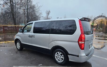 Hyundai Grand Starex Grand Starex I рестайлинг 2, 2009 год, 830 000 рублей, 3 фотография