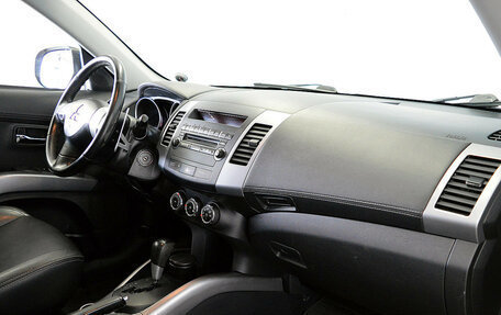 Mitsubishi Outlander III рестайлинг 3, 2012 год, 849 000 рублей, 3 фотография