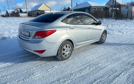 Hyundai Solaris II рестайлинг, 2014 год, 900 000 рублей, 4 фотография